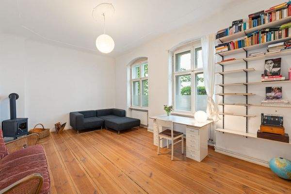 Original Altbau-Dielen im Wohnbereich