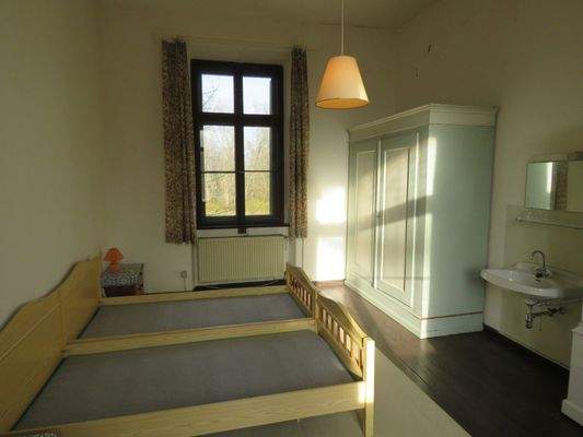 Schlafzimmer im Westflügel 