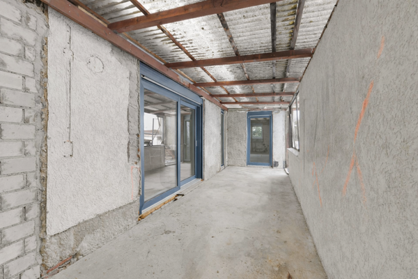 Terrasse mit Zugang zum Wohn- und Schlafzimmer