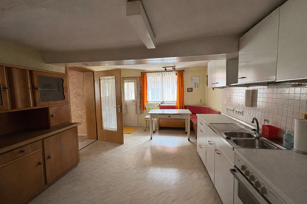 Küche OG mit Zugang zum Balkon