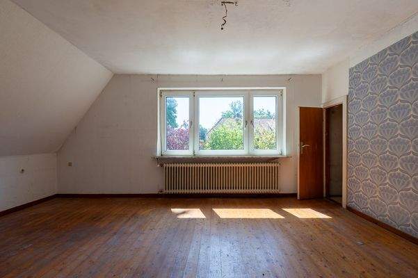 Zimmer mit Abseite OG