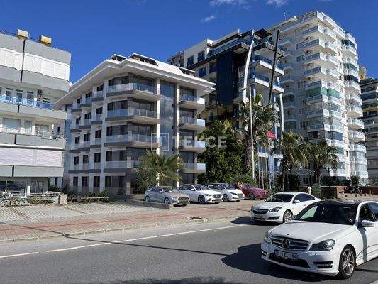 Sea and City-View Flats in a Project in Alanya Mahmutlar