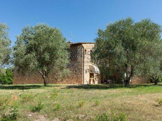 Exklusives toskanisches Landhaus mit Panoramablick auf die Türme von San Gimignano