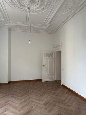 Jugendstilzimmer mit Deckenornament