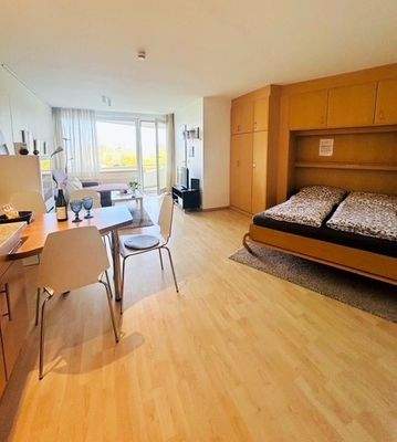 Wohn-/Esszimmer, Bild 2