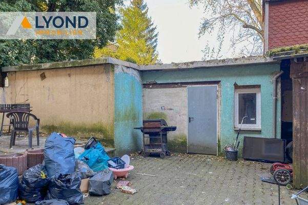 Hof / Zugang Werkstatt