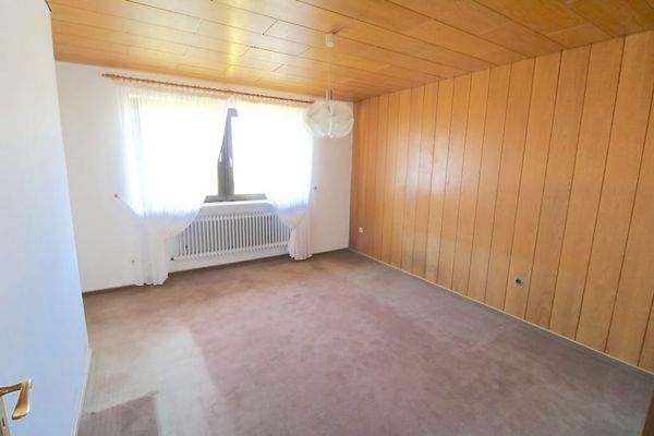 Großes helles Kinderzimmer