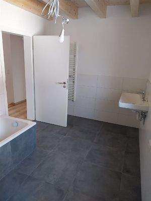 Bad mit Wanne   Dusche