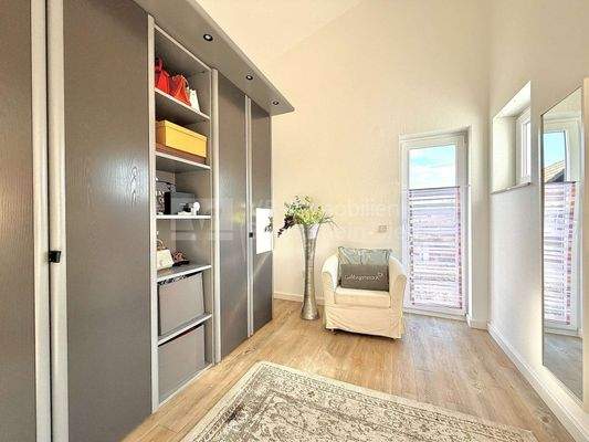 Schlafzimmer – Garderobenansicht