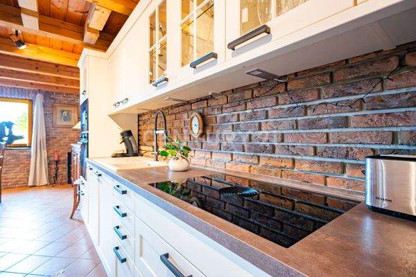 Küche mit hochwertiger Ausstattung