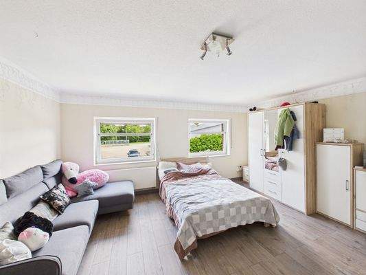 CAM03784G0-PR0075-STILL055