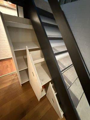 Stauraum unter der Treppe