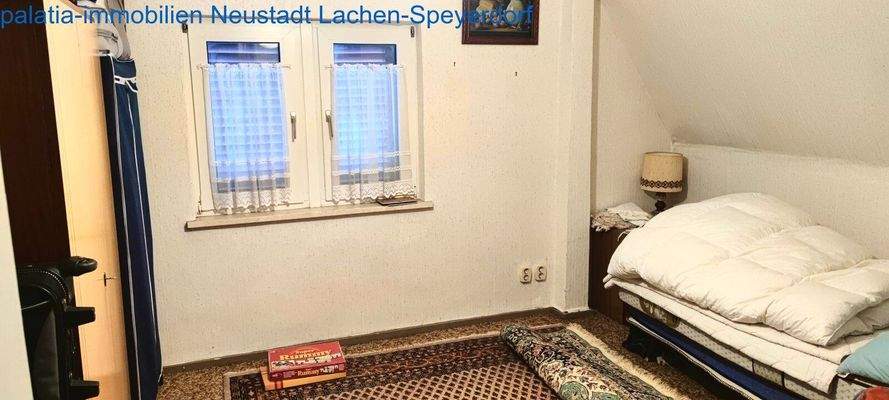 Eines der zwei Zimmer OG 