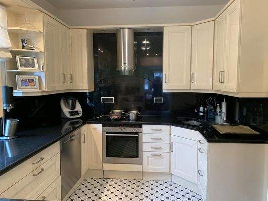 hochwertige Einbauküche