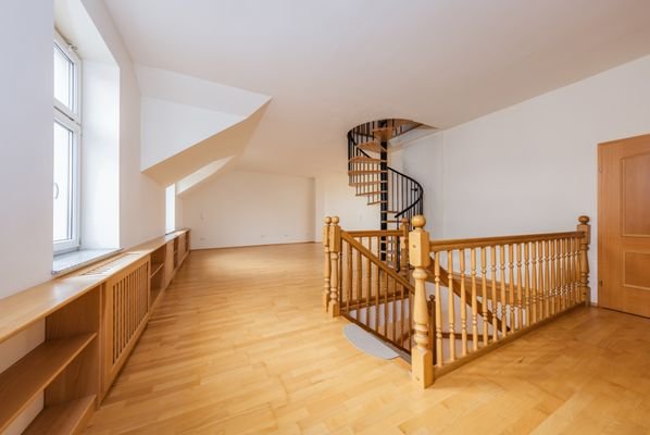 2344-Franz-Josef-Strasse-30-R51_7352