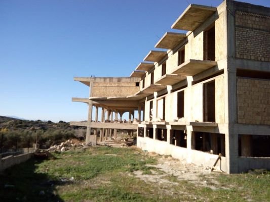 Kreta, Chorafakia: Hotel in Strandnähe - Rohbau - zu verkaufen