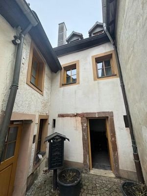6 Hintereingang und Eingang zu den WE