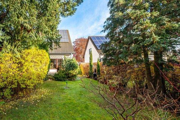 Garten mit Hausblick