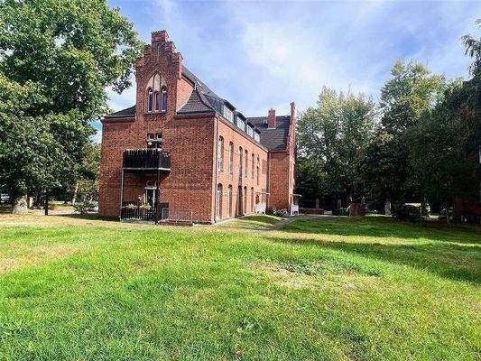 Grünflächen der Anlage