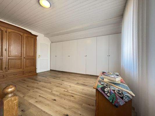 Schlafzimmer Eltern Dachgeschoss