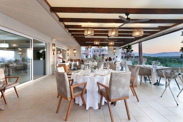 Hotel-for-sale-in-Chania-For-Sale-Hotel-for-sale-i