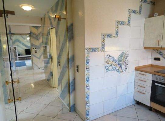 22-Obergeschoss-Küche+Blick Flur.JPG