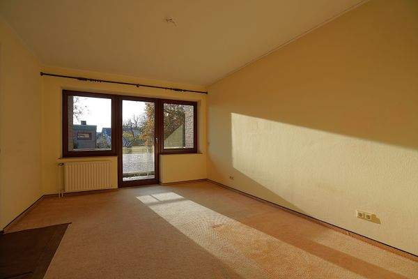 Schlafzimmer mit Balkon.JPG