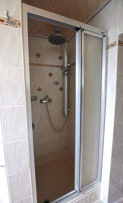 Dusche im Bad/OG