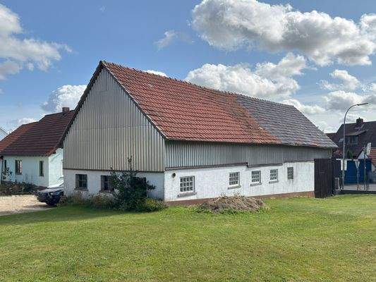 Scheune mit Stallungen.jpg