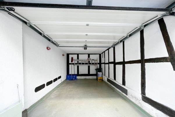 Garage mit Rolltor