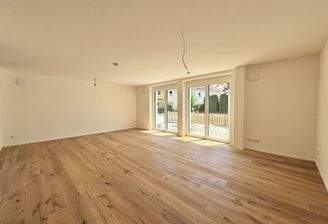 Wohn-/Essbereich mit halboffener Küche