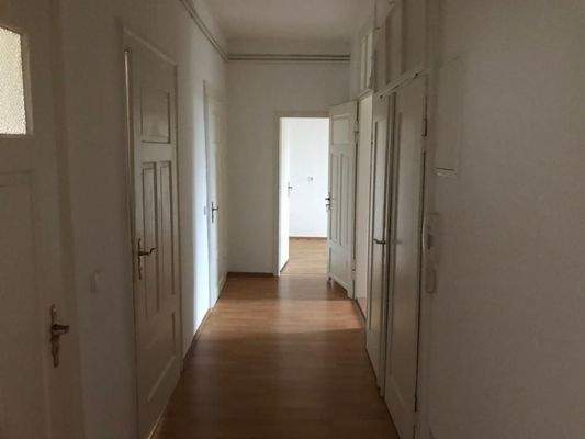 Flur 4-Raumwohnung
