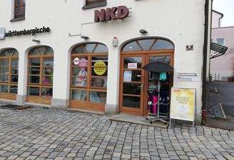 Außen Eingang 02.jpg