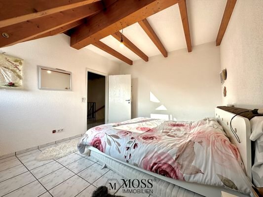 Schlafzimmer DG 