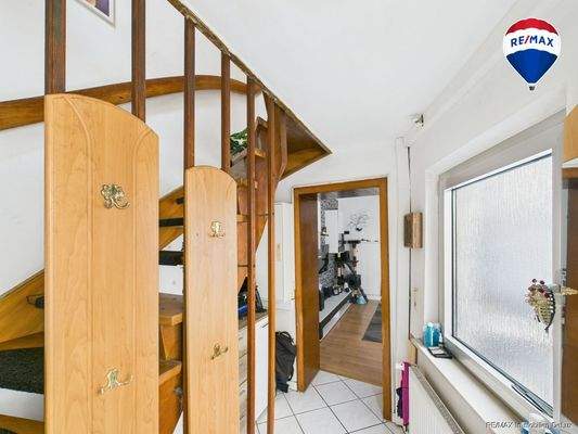 RE:MAXImmobilienDeLuxRodenDiele