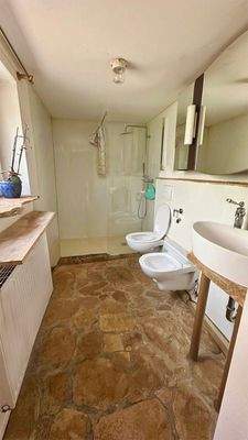 Badezimmer Wohnung EG