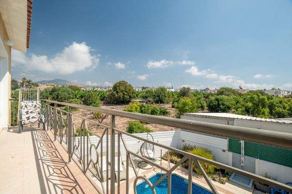 734928-detached-villa-for-sale-in-kissonerga_orig.