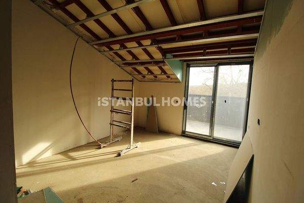 Houses in a Boutique Complex in Istanbul Sarıyer