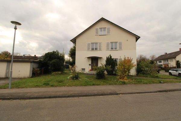 Aussenansicht mit Eingang