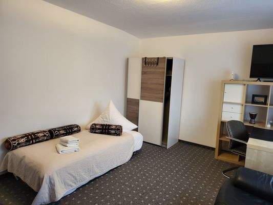 Schlafzimmer 1.OG.jpg