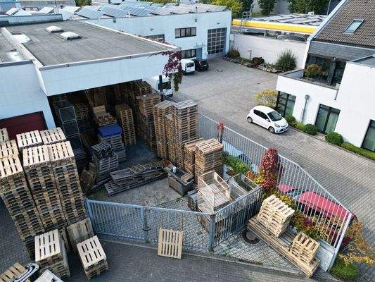 Waschhalle mit Portalkran