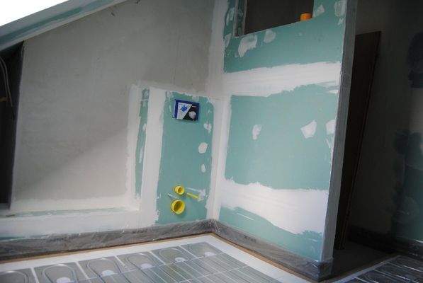 Bad im DG, Blick auf Dusche 