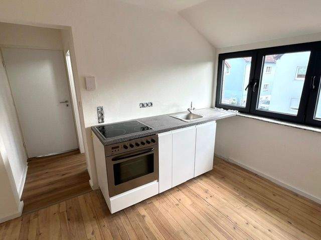 renovierte 3 ZKB-Dachstudio-Wohnung (St. Ingbert-Süd) Erstbezug! - Photo 2