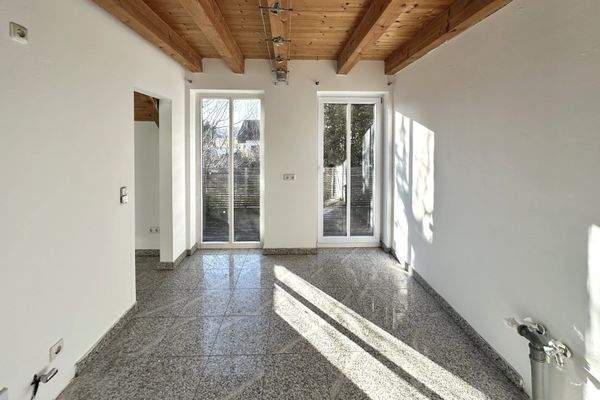 Küche mit Zugang zum Westbalkon