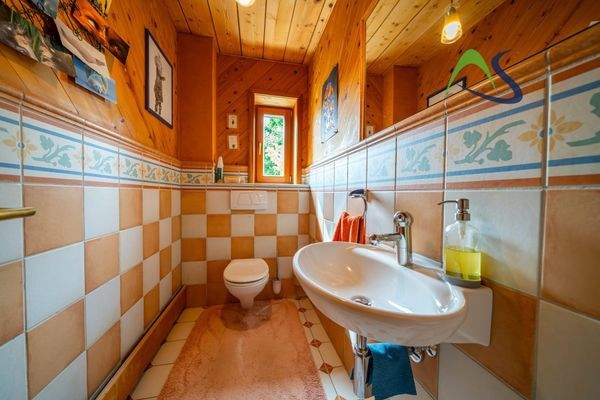 separate Toilette DG