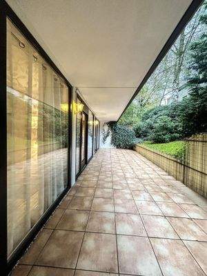 Große Terrasse im Erdgeschoss