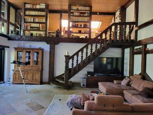 Hauptwohnraum mit Galerie