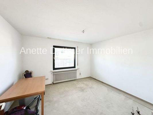 11 Büro: Kinderzimmer