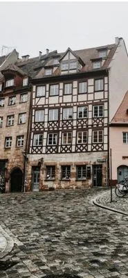 Traumhafte Altbauwohnung in einem der 10 ältesten, denkmalgeschützten Fachwerkhäusern Nürnbergs