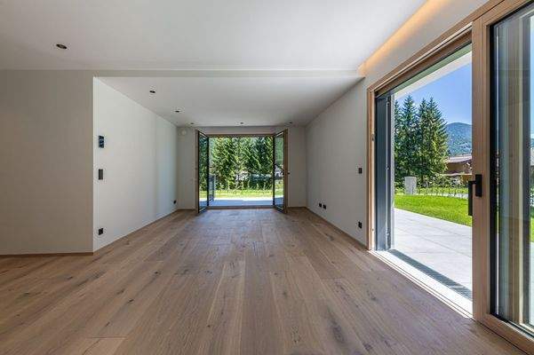 Helldruchflutete Räume